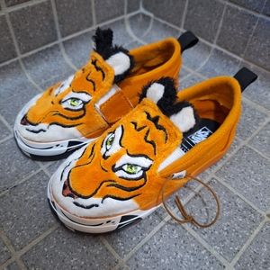 Van's Tiger shoes toddler size 8